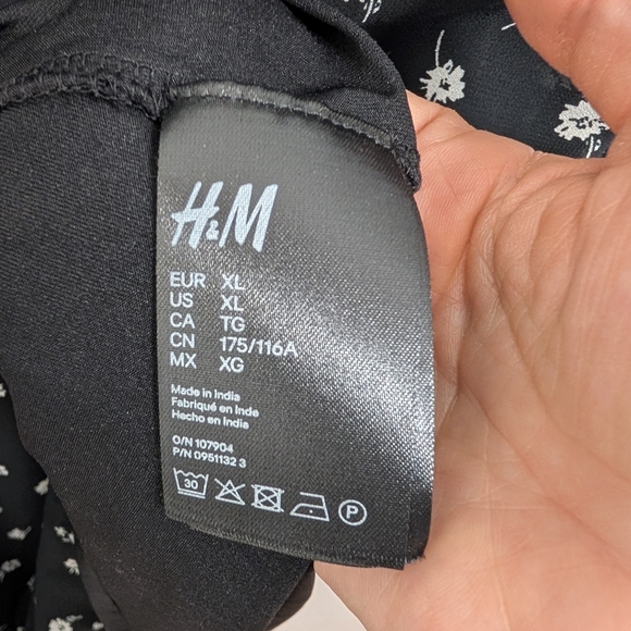 H&M BLACK FLORAL DRESS SIZE X LARGE - Picture 6 of 7